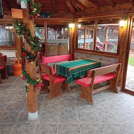 там край реката Slivek