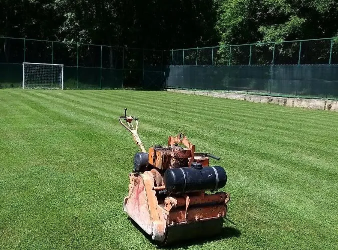 там край реката Slivek